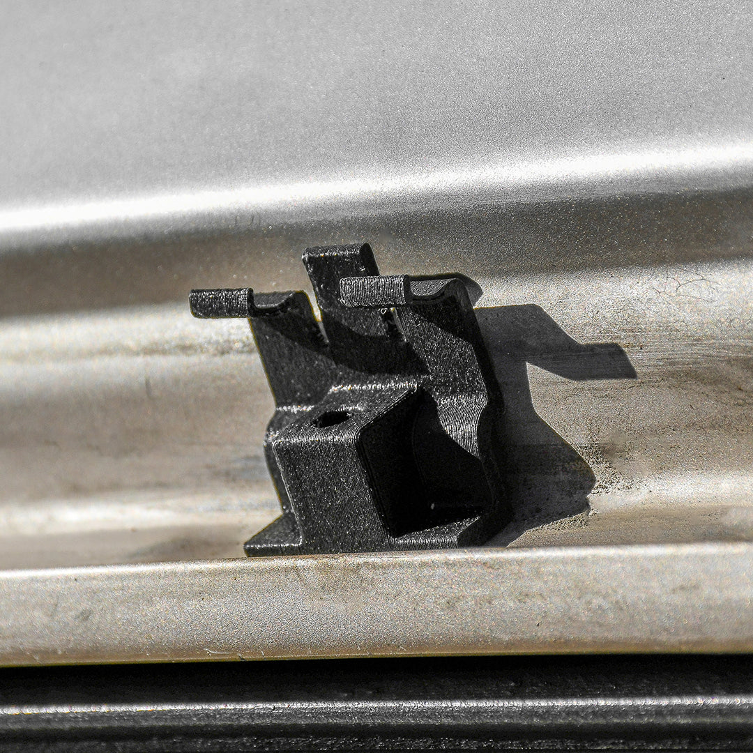 Nissan R31 Skyline - Door Mould Trim Clips