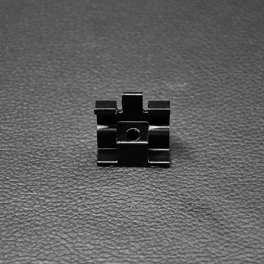 Nissan R31 Skyline - Door Mould Trim Clips