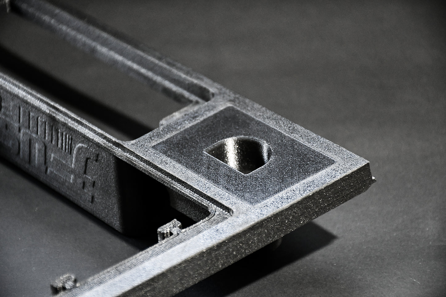 Nissan R31 Skyline - Radio Surround