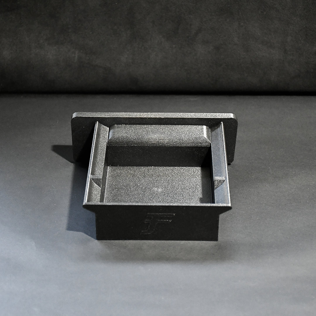 Nissan R31 Skyline - Radio Surround