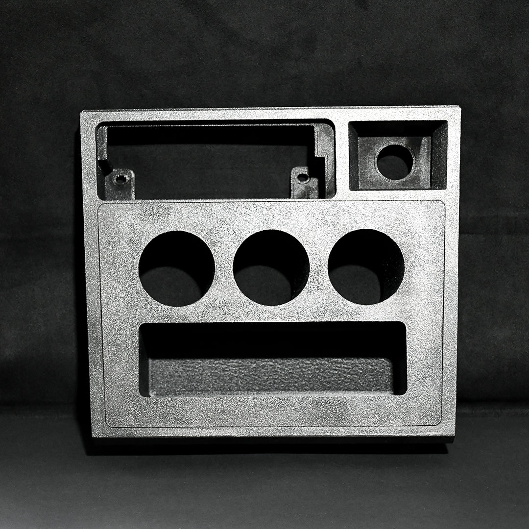 Nissan R31 Skyline - Radio Surround