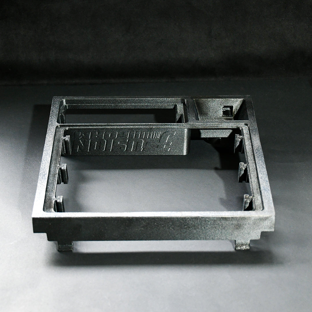 Nissan R31 Skyline - Radio Surround