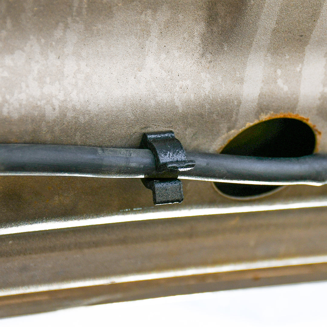 Nissan R31 Skyline - Washer Hose Clips